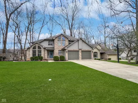 1242 Bitterwood Ct, Columbus, IN 47201