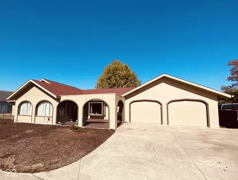202 Greenwood Dr, Greencastle, IN 46135