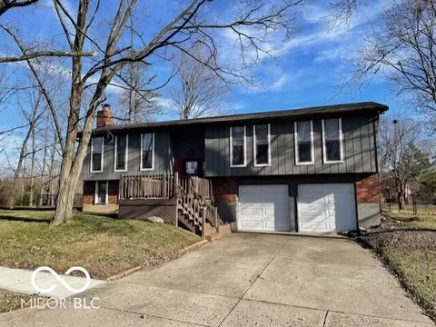 791 Shady Creek Dr, Greenwood, IN 46142