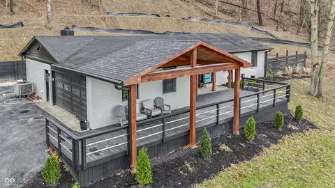 1749 N Blue Bluff Rd, Martinsville, IN 46151