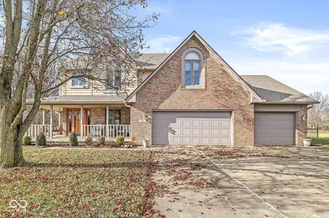 1110 N Cambridge Ct, Greenfield, IN 46140
