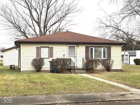 812 Poplar St, Tipton, IN 46072