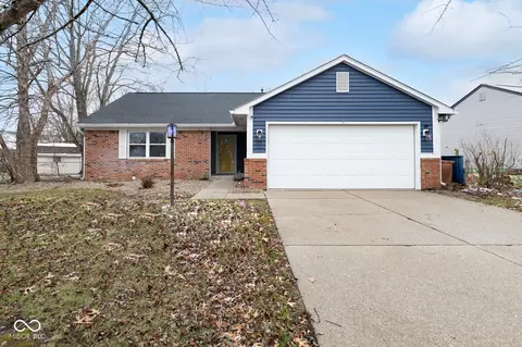 12306 Cobblestone Ct, Indianapolis, IN 46236
