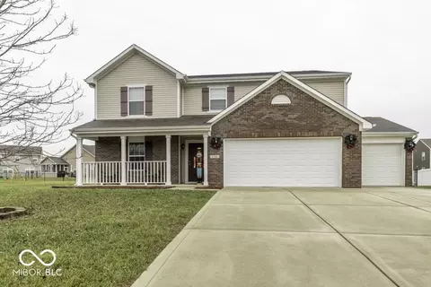 2386 Blackberry Ct, Greenwood, IN 46143