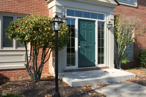 8503 Canterbury Sq W #B, Indianapolis, IN 46260