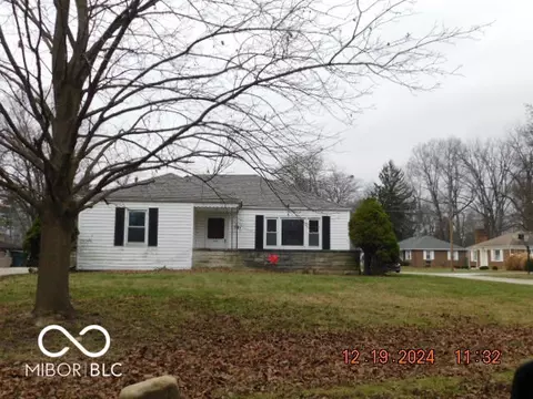 301 S Bittersweet Ln, Muncie, IN 47304