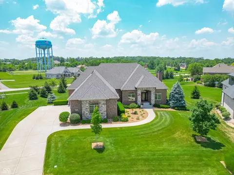 5231 Nottinghill Ct, Greenwood, IN 46143