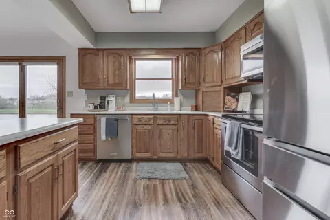 Kitchen - 4208 Epler Ave, Indianapolis, IN 46237 photo 4 of 4