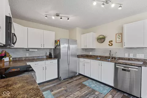9549 W Quarter Moon Dr, Pendleton, IN 46064 photo 13