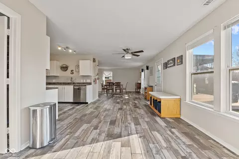 9549 W Quarter Moon Dr, Pendleton, IN 46064 photo 18