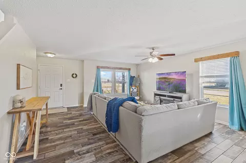 9549 W Quarter Moon Dr, Pendleton, IN 46064 photo 7