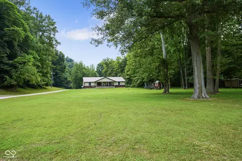 931 S Graveyard Rd, Paragon, IN 46166