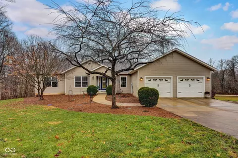 8448 N Jenner Dr, Ellettsville, IN 47429