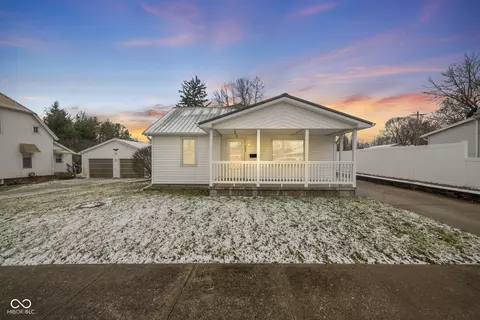 405 Elm St, Ladoga, IN 47954