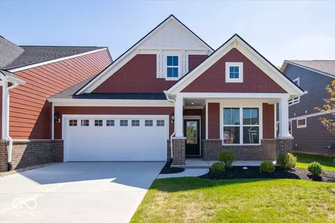 3923 Holly Brook Dr, Westfield, IN 46062