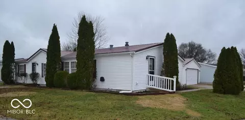 3301 Cessna Dr, Columbus, IN 47203