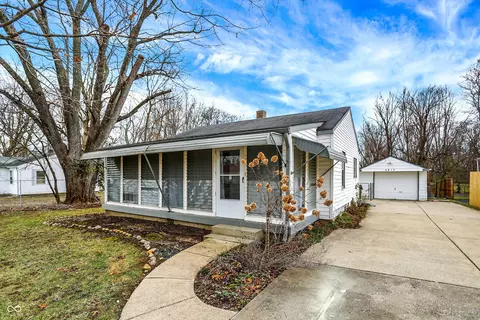 4817 Welton St, Greenwood, IN 46143