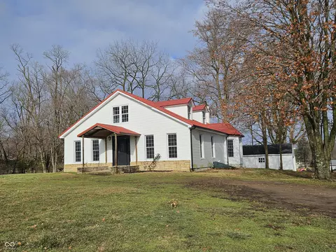 1408 W Country Club Rd, Connersville, IN 47331