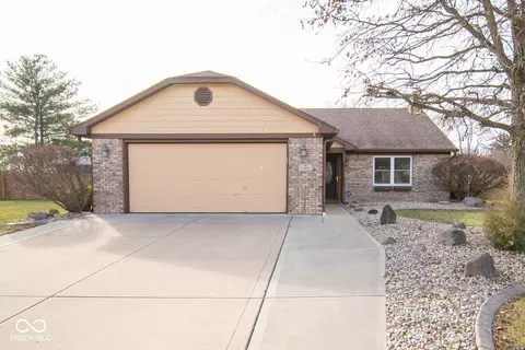 714 Hummingbird Ln, Whiteland, IN 46184