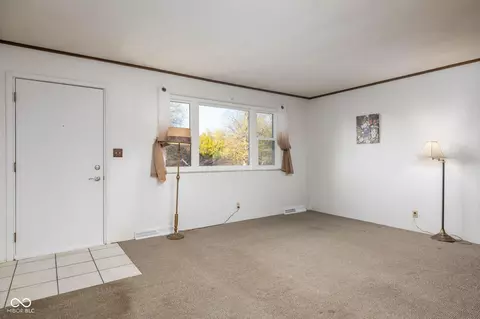 Living - 99 E Sycamore Dr, Springport, IN 47386 photo 4 of 7