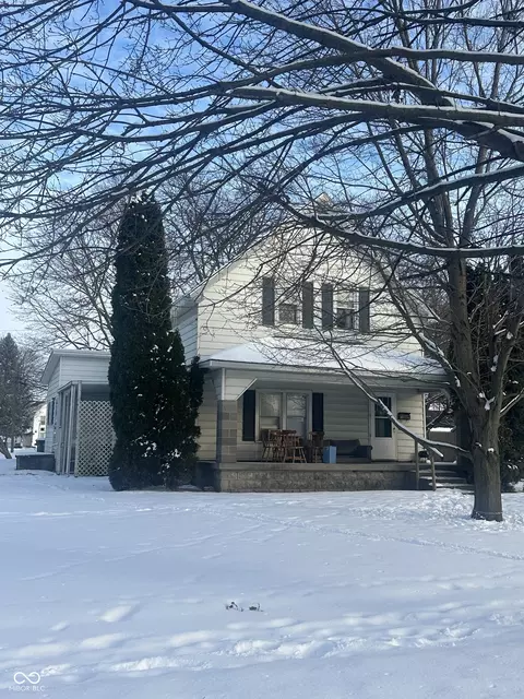 627 N Main St, Tipton, IN 46072