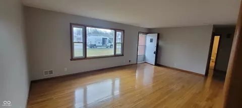 Living - 218 Brookside Ln, Plainfield, IN 46168 photo 2 of 3