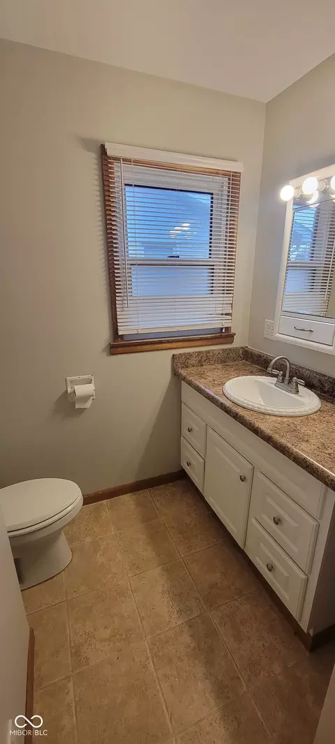 Bath - 218 Brookside Ln, Plainfield, IN 46168 photo 1 of 2