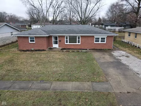 Exterior - 218 Brookside Ln, Plainfield, IN 46168 photo 2 of 7