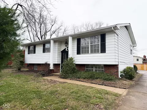 4822 Eastgate Dr, Columbus, IN 47203