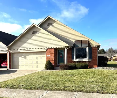 2806 Colony Lake E Dr, Plainfield, IN 46168