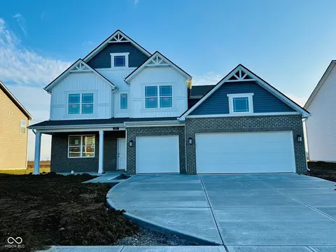 821 Blaine Dr, Whiteland, IN 46184