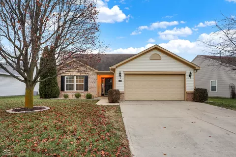 5777 Arlington Dr, Plainfield, IN 46168