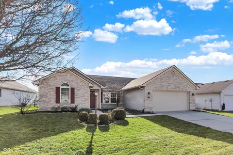 7711 Blue Willow Dr, Indianapolis, IN 46239