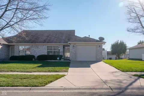 1355 Swan Dr, Franklin, IN 46131
