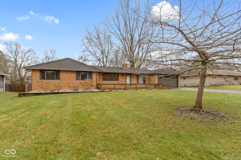 8823 Crestview Dr, Indianapolis, IN 46240