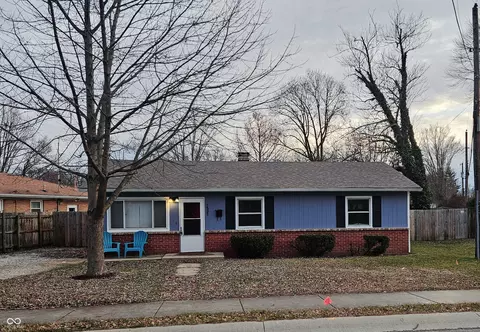 1521 E Buchanan St, Plainfield, IN 46168