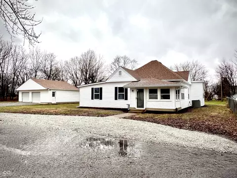 2534 S E St, Elwood, IN 46036