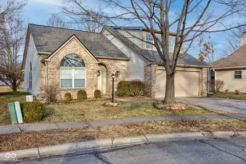 6420 Hunters Green Ct, Indianapolis, IN 46278