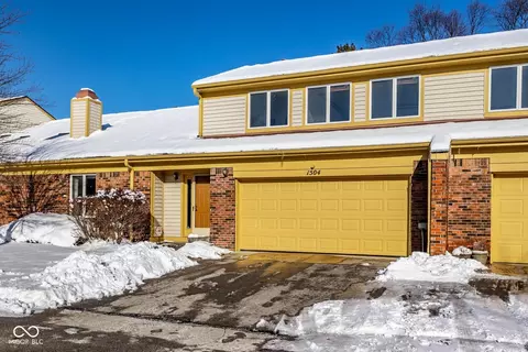 1504 Richmond Dr, Zionsville, IN 46077