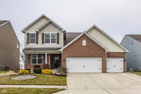 6364 Meadowview Dr, Whitestown, IN 46075