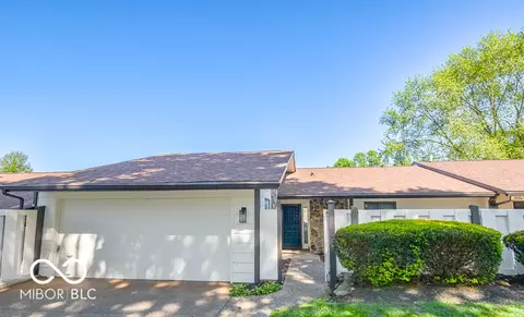 2933 S Oneal Dr #G-19, Bloomington, IN 47403