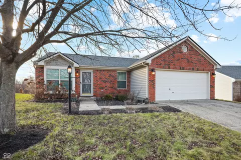 18490 Harvest Meadows Dr E, Westfield, IN 46074