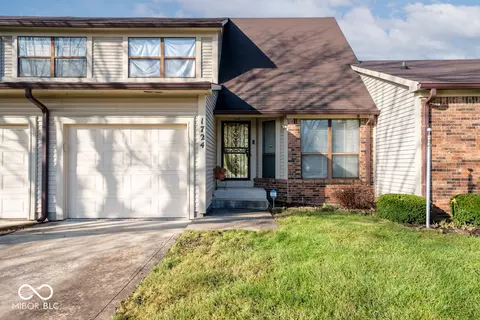 1724 Queensbridge Dr, Indianapolis, IN 46219