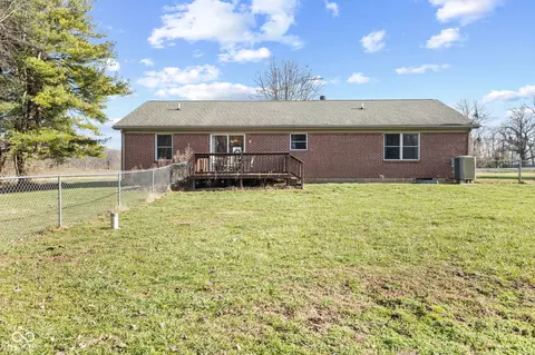 Exterior - 10402 N State Road 9, Pendleton, IN 46064 photo 3 of 5