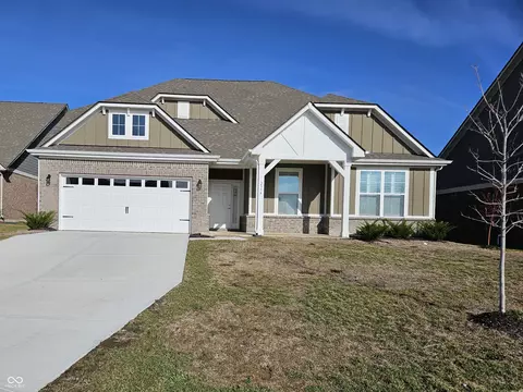 2374 Riviera Pl, Greenwood, IN 46143