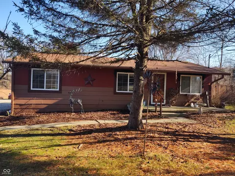 8041 S Peoga Rd, Trafalgar, IN 46181