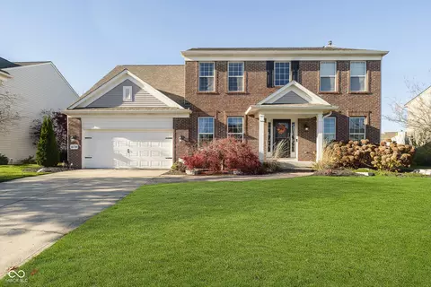 16736 Lakeville Xing, Westfield, IN 46074