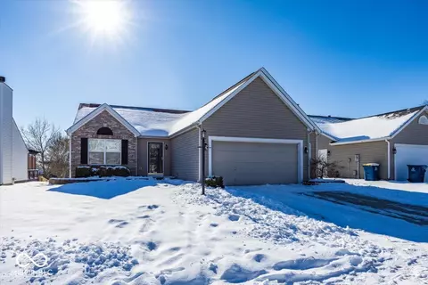 12325 River Valley Dr, Fishers, IN 46037