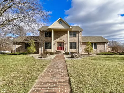 661 Whittier Dr, Seymour, IN 47274
