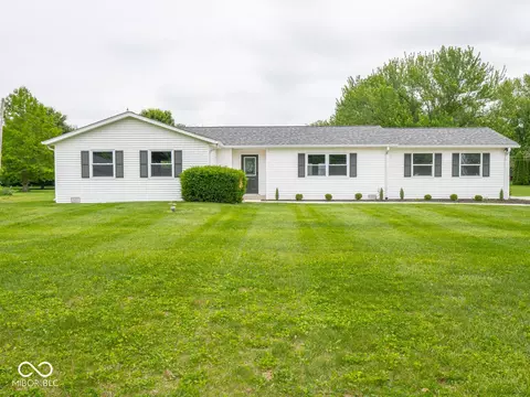 901 N 700 W, Greenfield, IN 46140